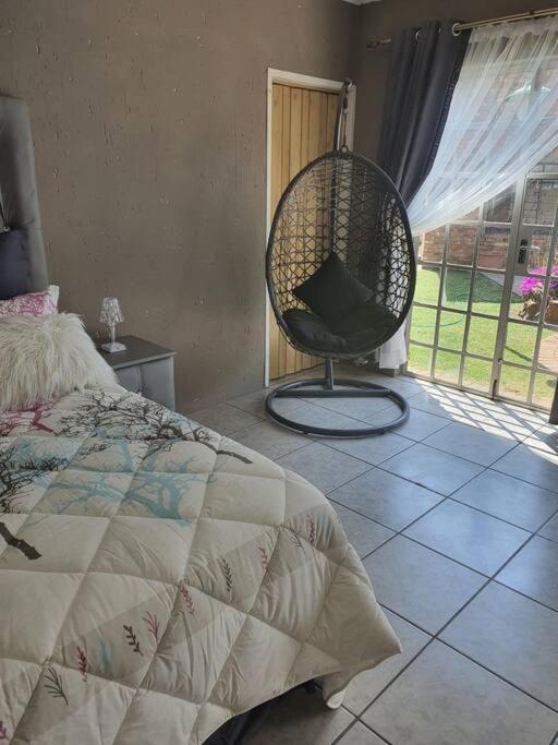 Apartament Funky Dot Sleeping Spot Kempton Park Zewnętrze zdjęcie
